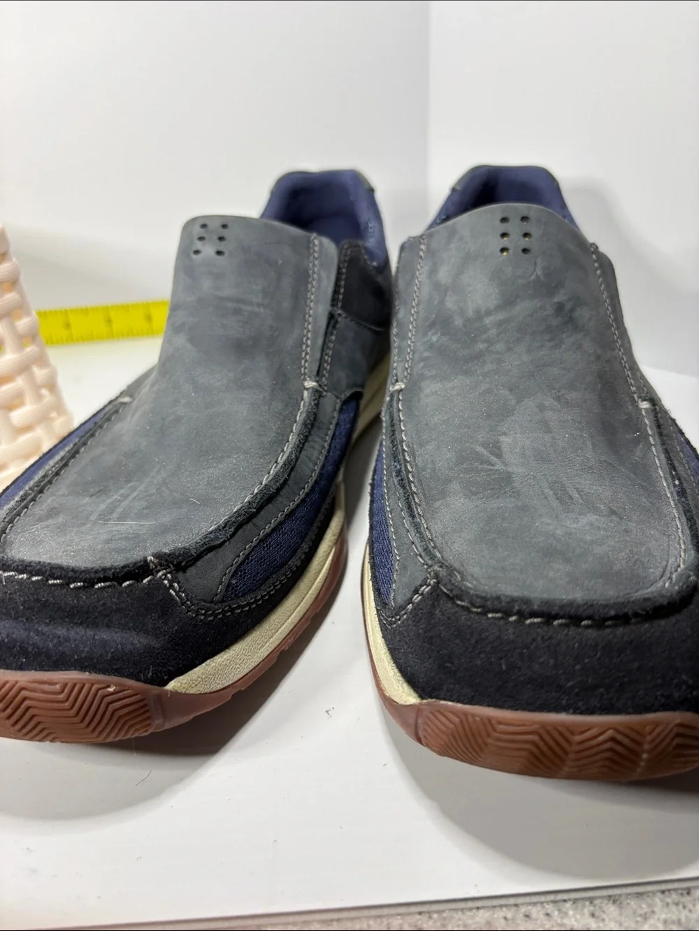 Clark’s 11.5 Men's Slip-On Casual Loafers in Navy and Gray. Box 29